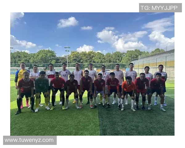 重庆飞盘队与杭州飞盘队赛后复盘分享比赛经验与战术分析